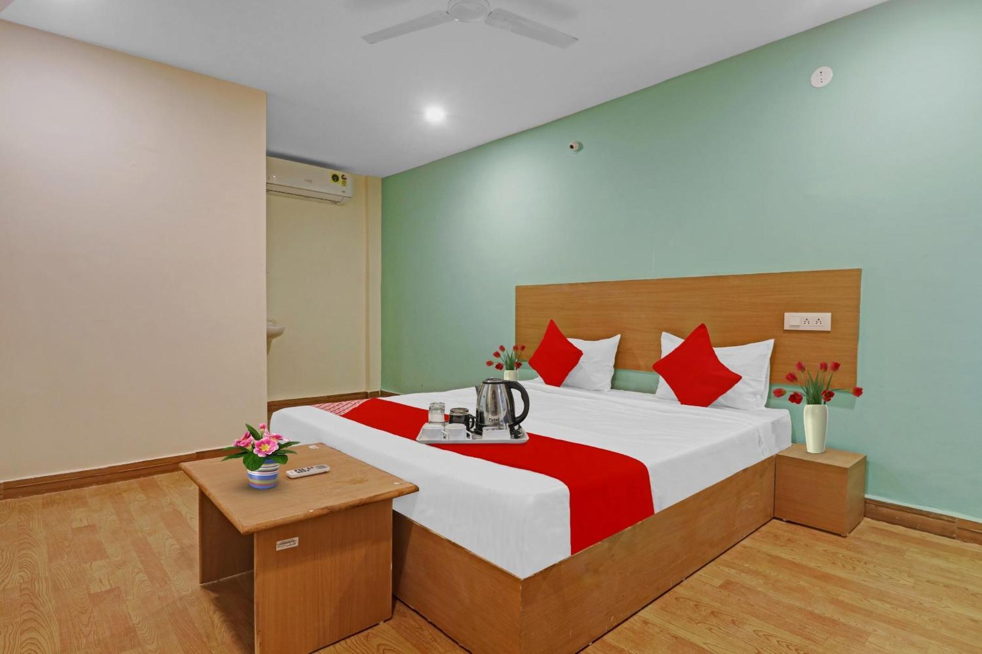 Hotel O Lavish Stay Hyderabad Exterior photo