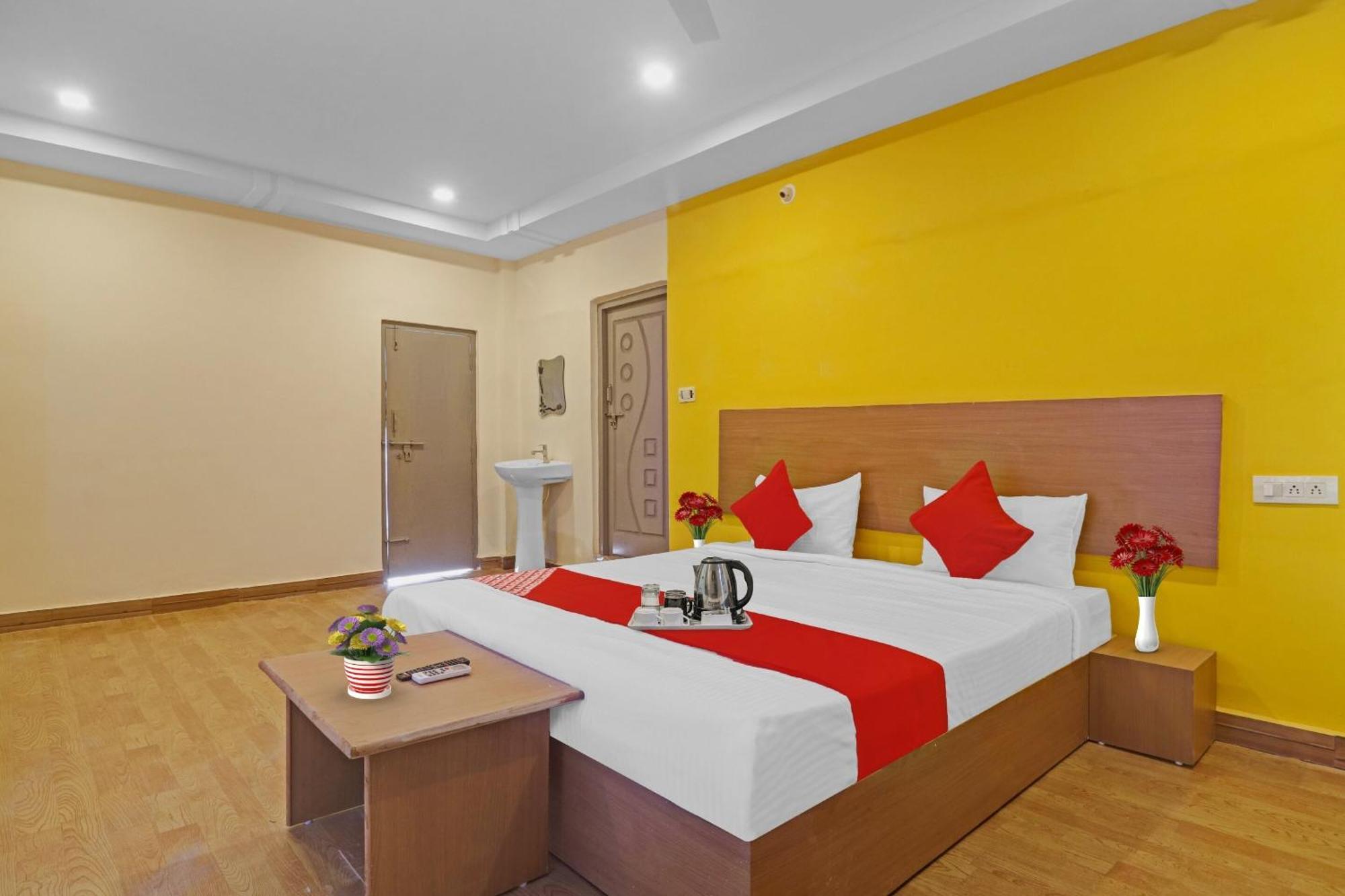 Hotel O Lavish Stay Hyderabad Exterior photo