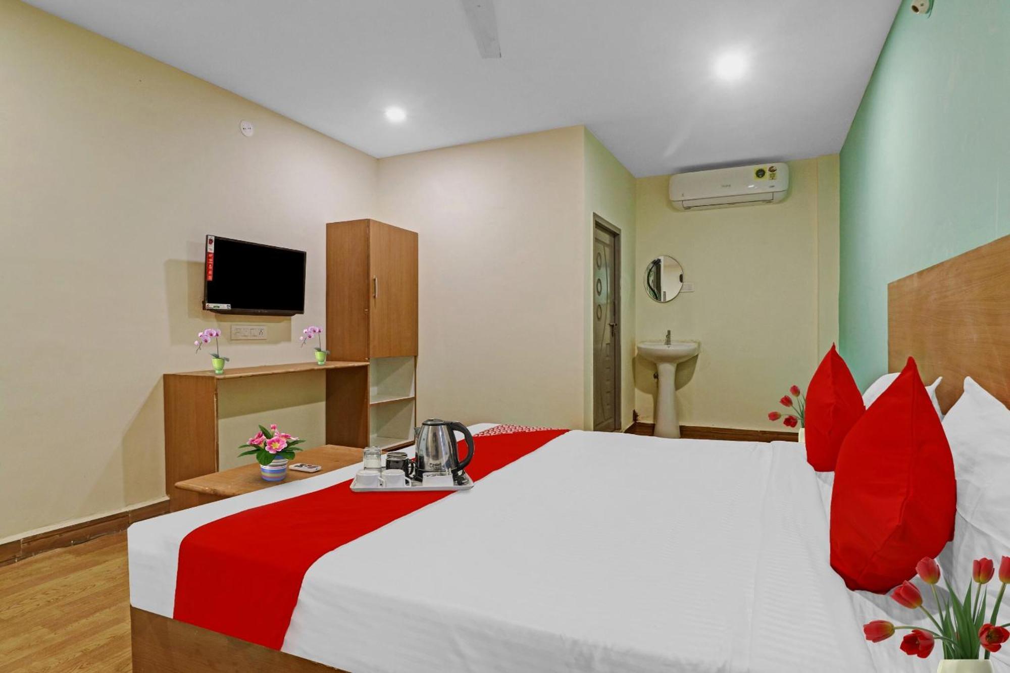 Hotel O Lavish Stay Hyderabad Exterior photo